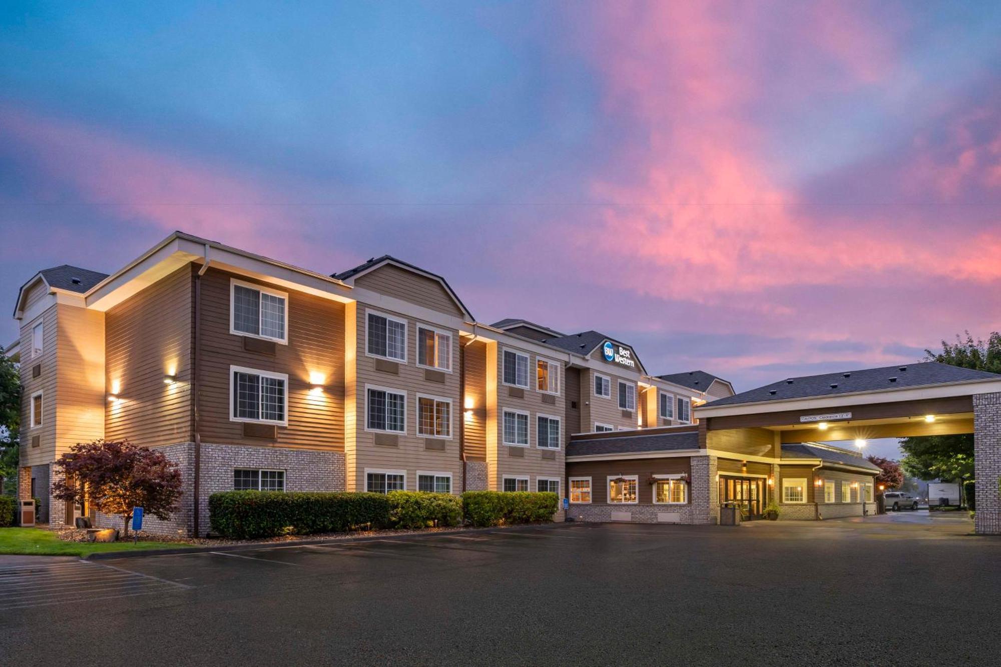 Best Western Columbia River Waterfront Hotel Astoria Esterno foto